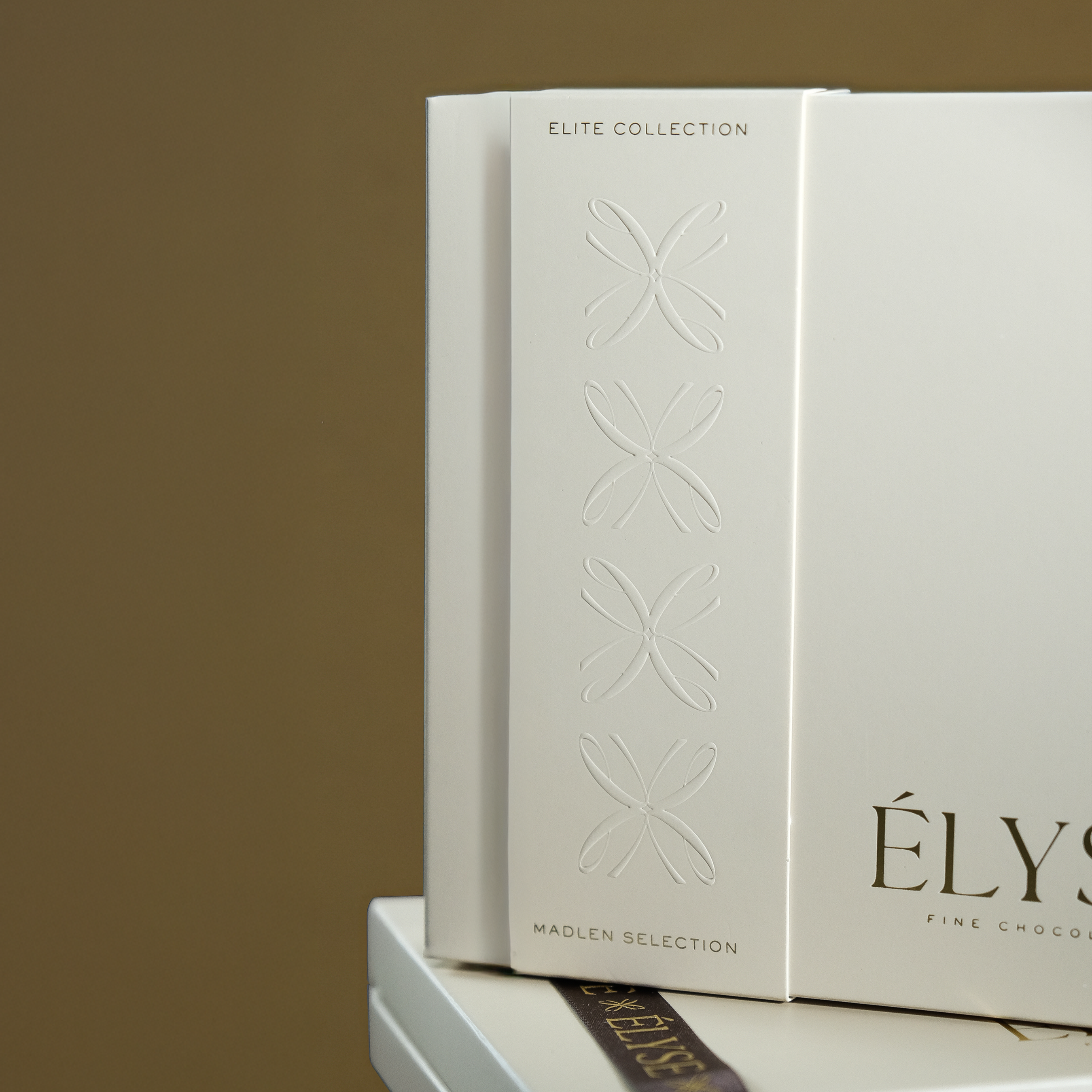 24x Sütlü & Bitter Madlen Çikolata